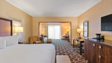 Balcony Suite Room